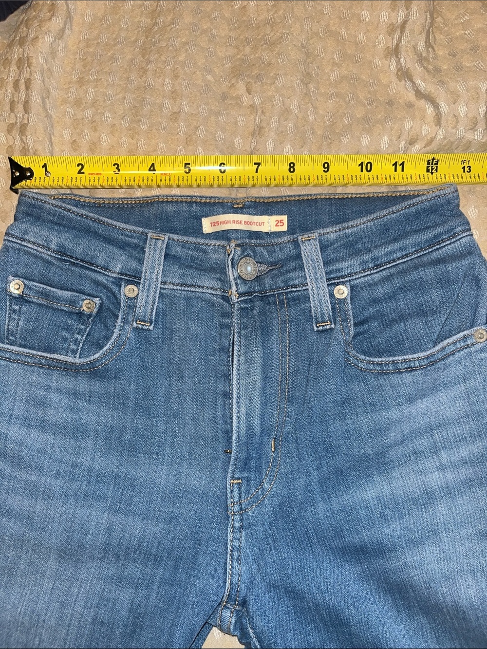 Levi's 725 High Rise Bootcut - Picture 7 of 7